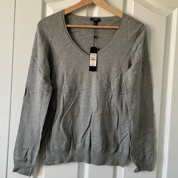 NWT Talbots Grey V-Necks Sweater Size S - Picture 1 of 7